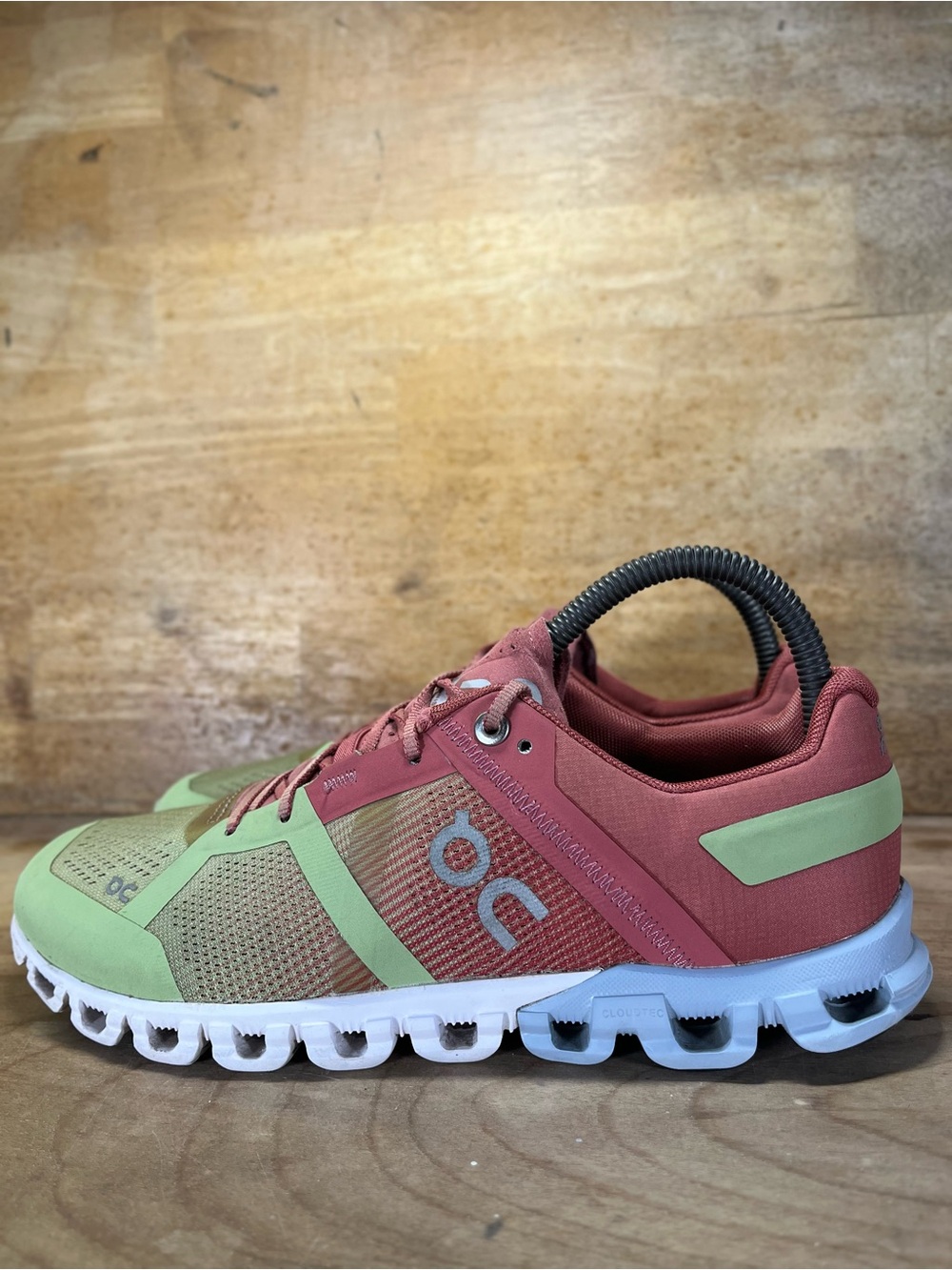 On Cloudflow REFLECTIVE Womens Size 7.5 Running Shoes Sneakers Guava/Dust Rose - Picture 4 of 13